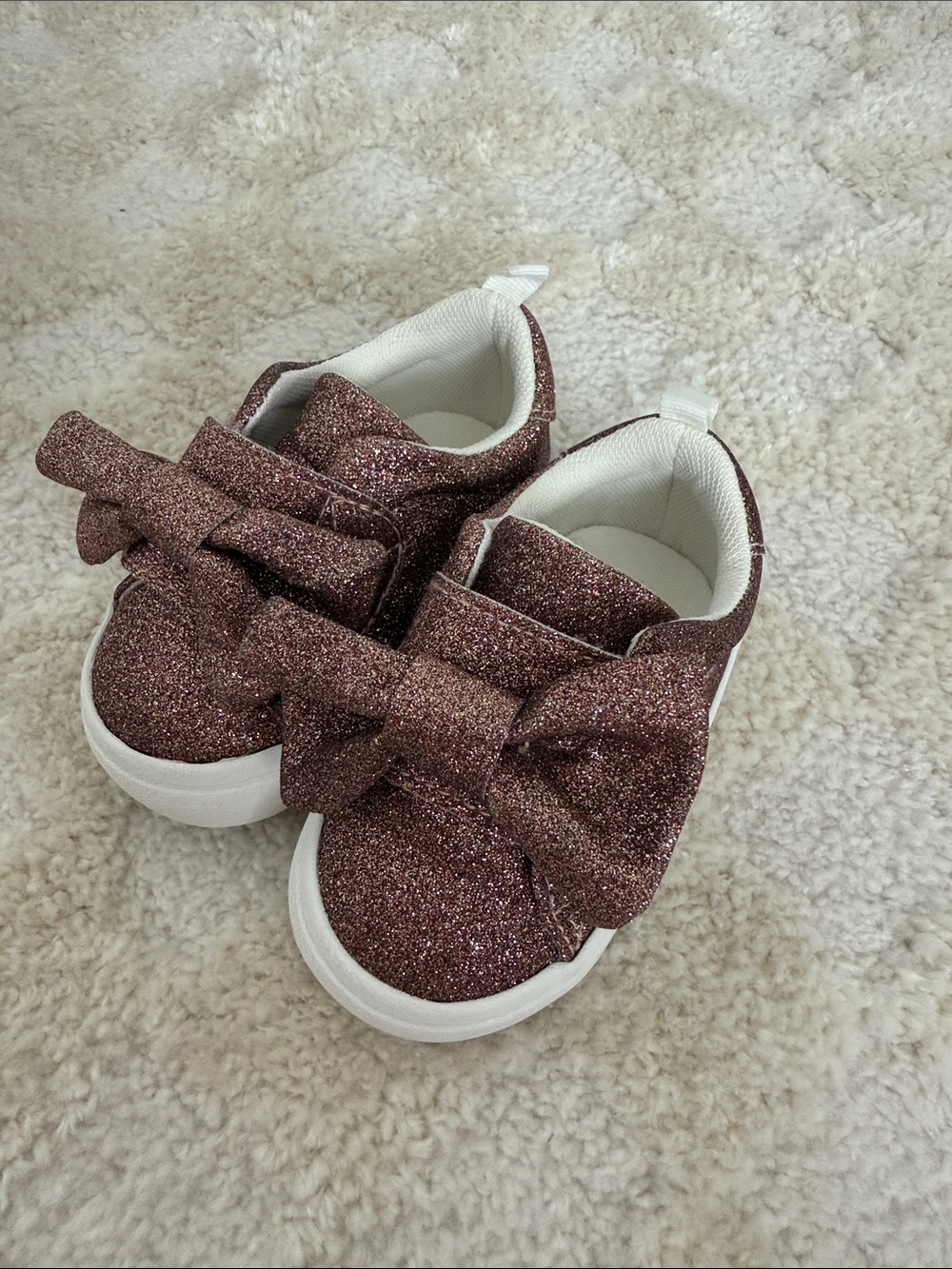 Rose gold glitter bow Velcro sneakers